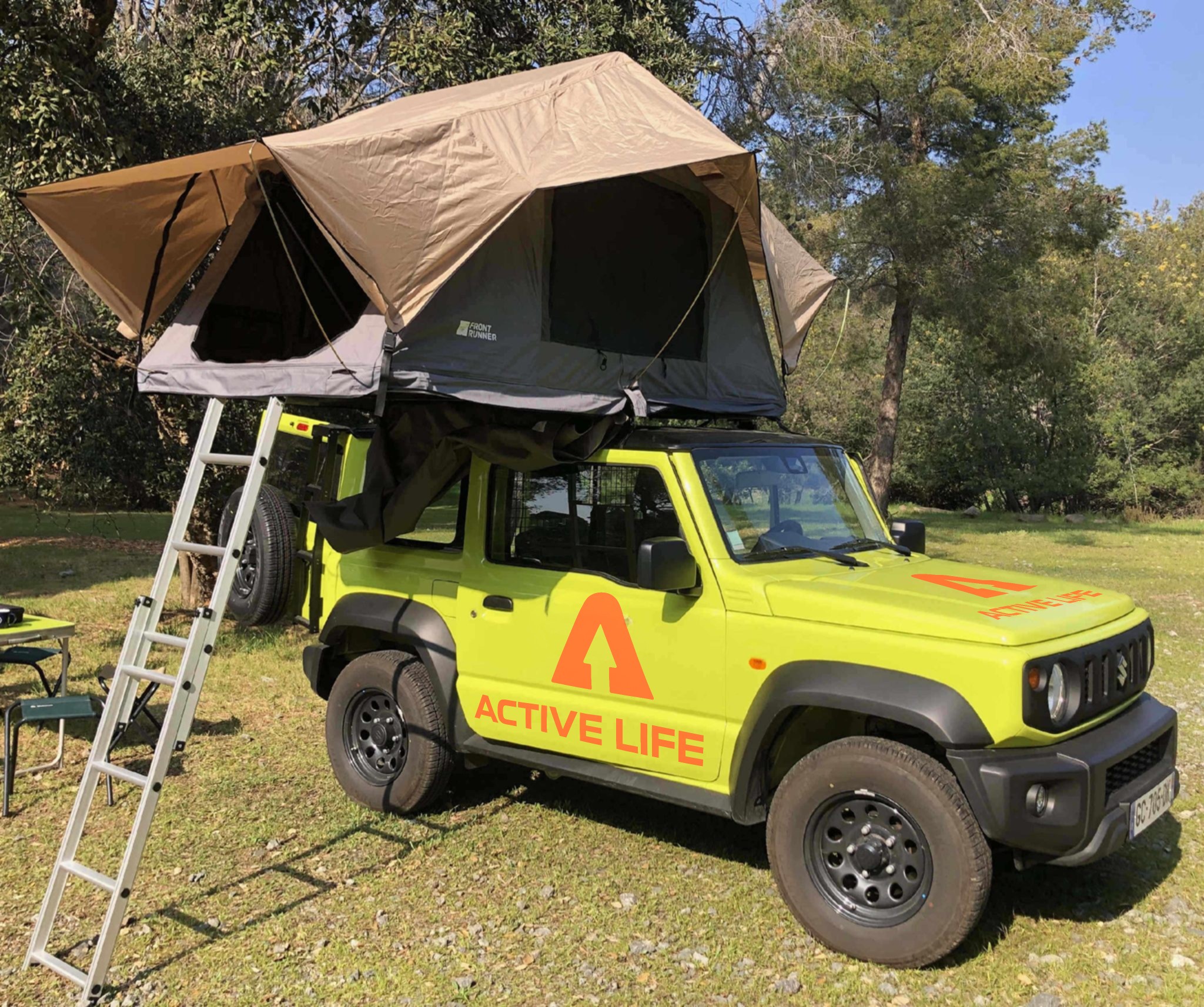 Suzuki Jimny ActiveLife с палаткой на крыше
